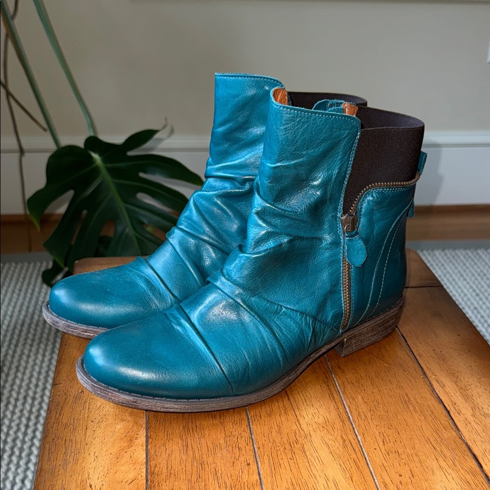 Miz Mooz teal booties size 42